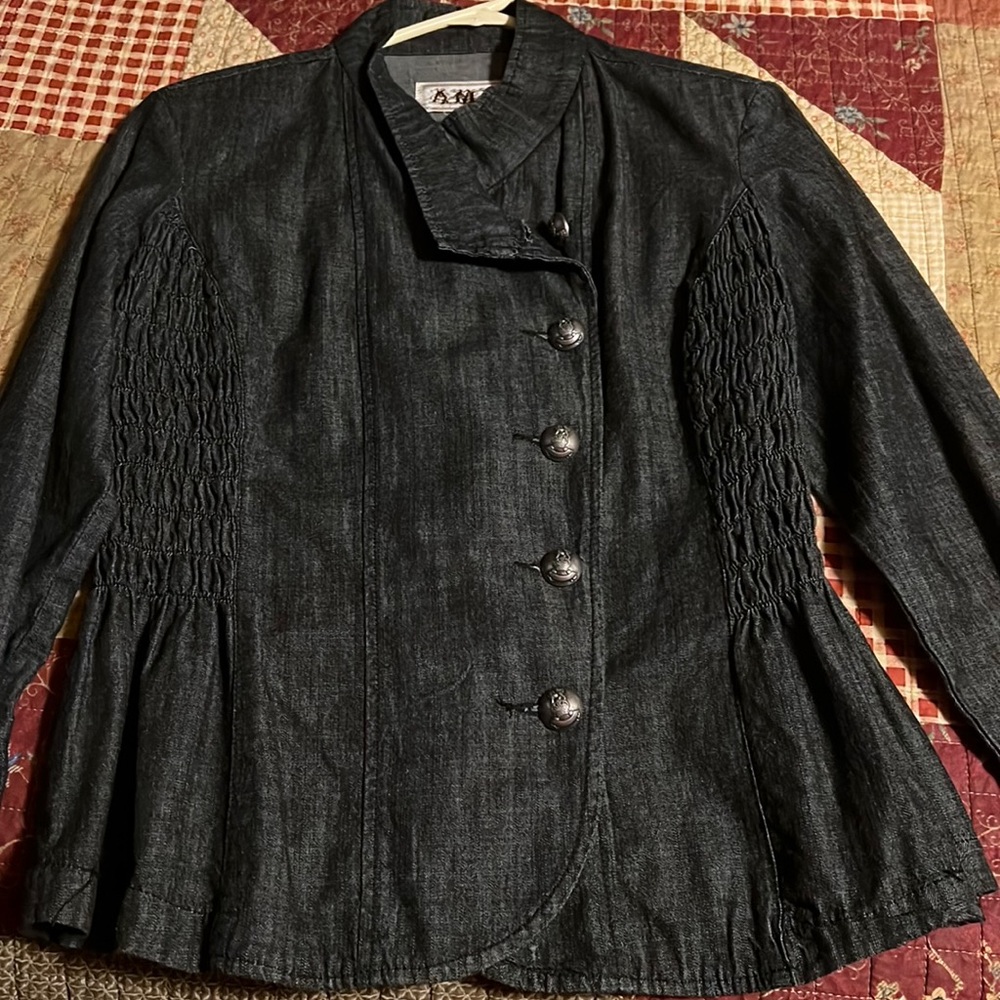Lightweight denim jacket